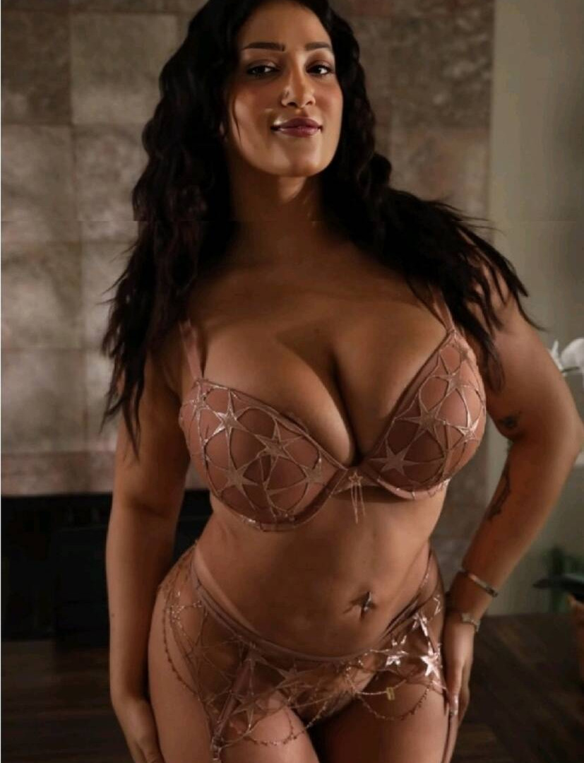 HOT GIRL