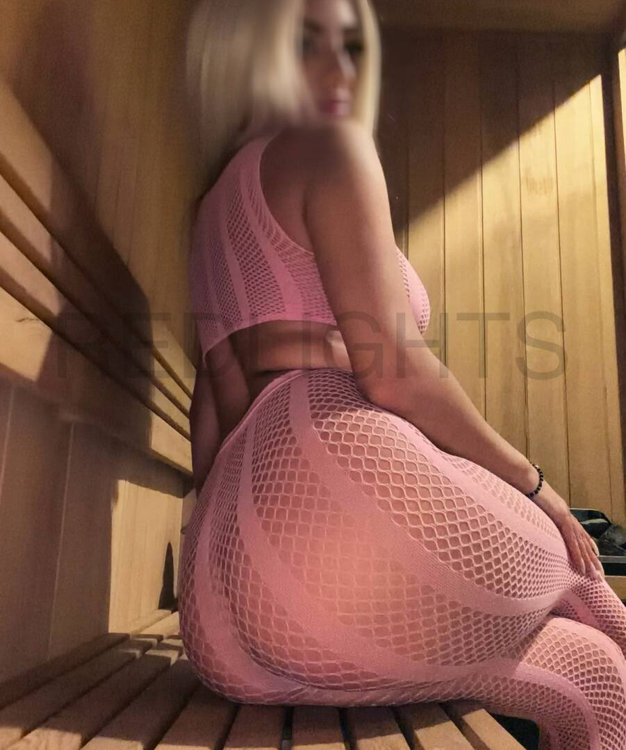Mia