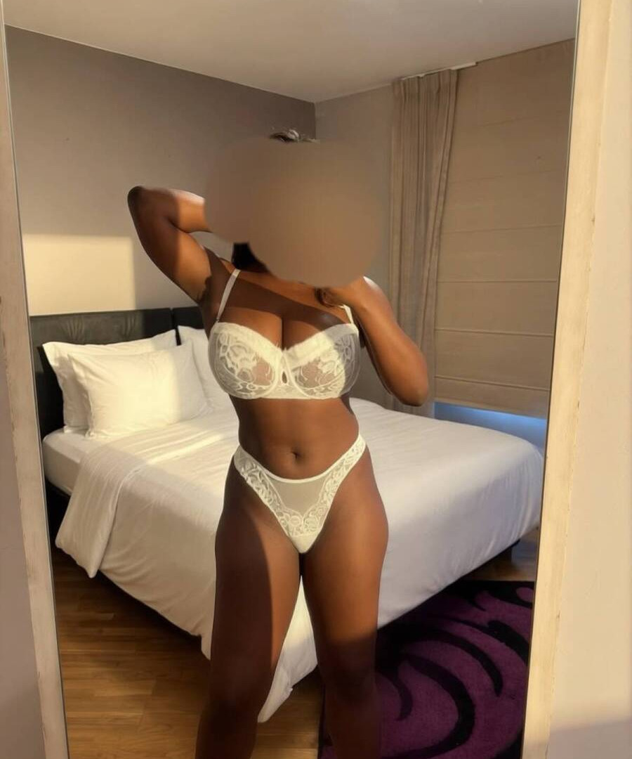 Adila zuri